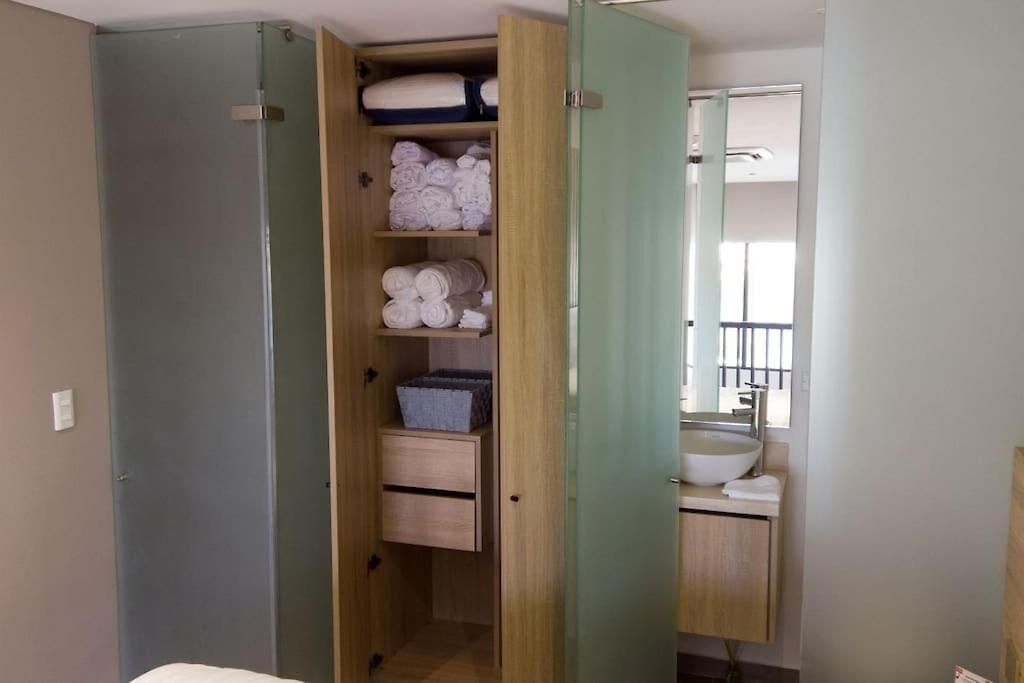 Beautiful! Brand New In Location! Apartamento *