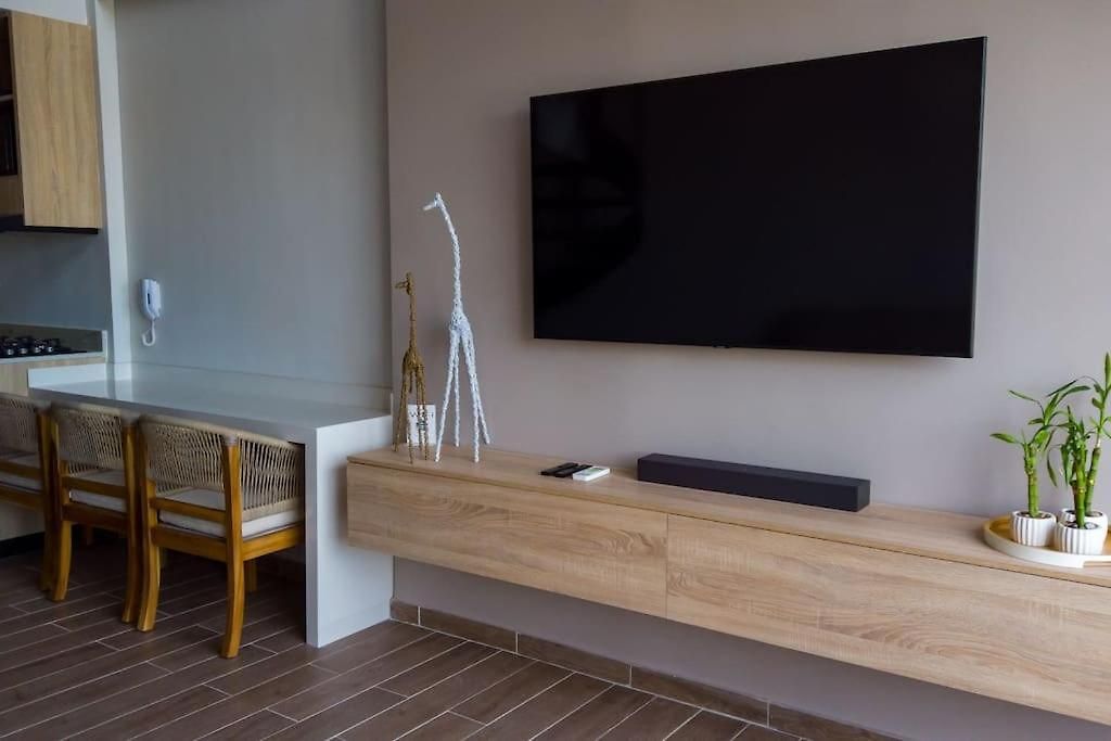 Beautiful! Brand New In Location! * Cartagena