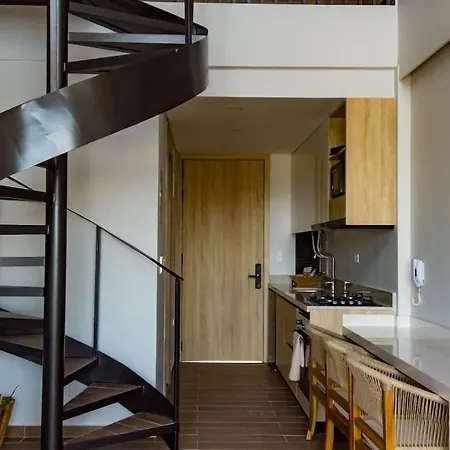 Apartment Beautiful! Brand New In Location! *